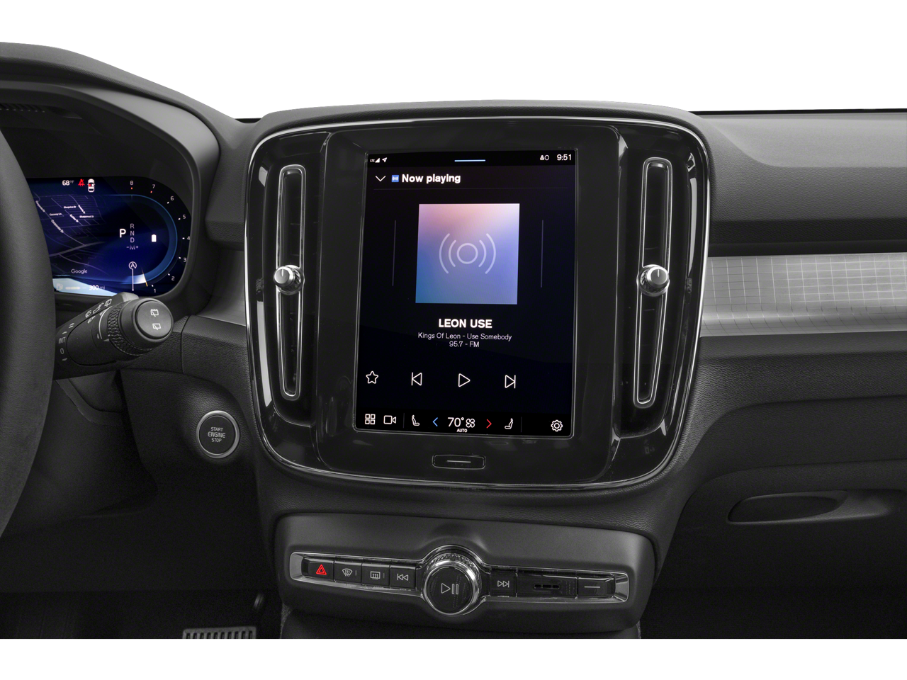 2024 Volvo XC40 B5 Plus Dark Theme