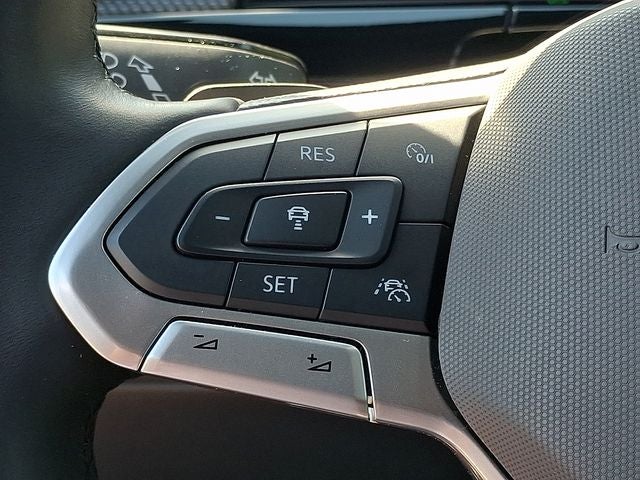 2024 Volkswagen Atlas Cross Sport 2.0T SEL Premium R-Line