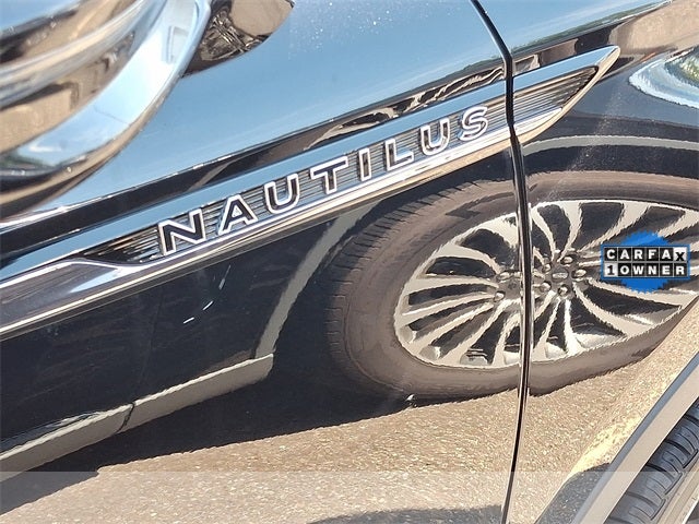 2019 Lincoln Nautilus Black Label