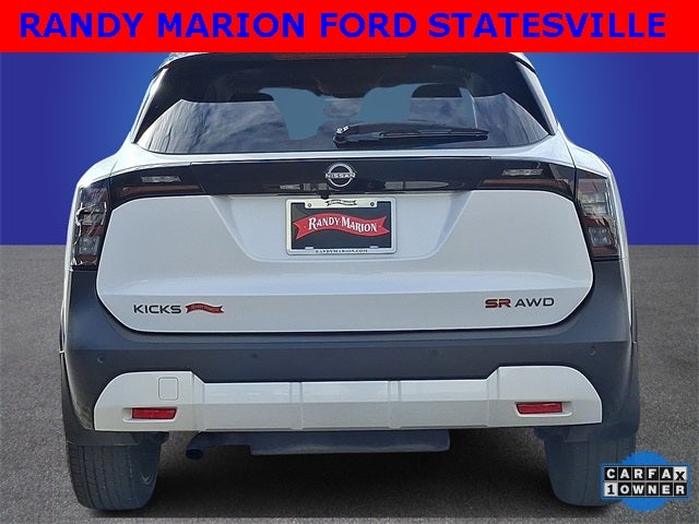 2025 Nissan Kicks SR