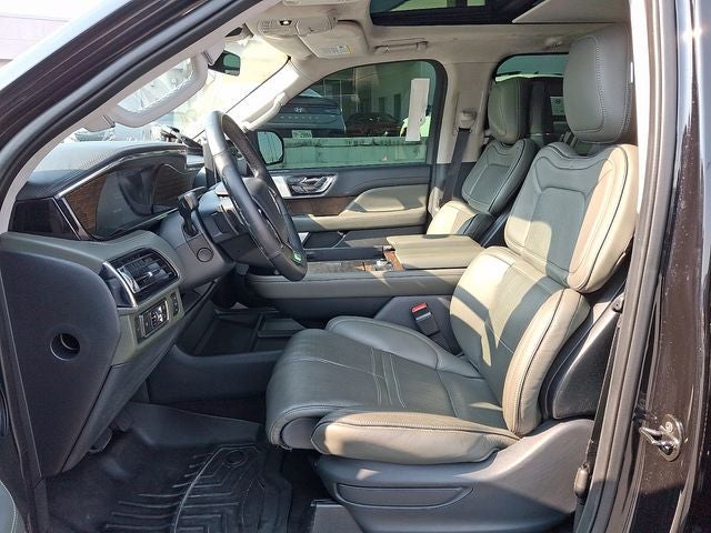 2022 Lincoln Navigator L Black Label