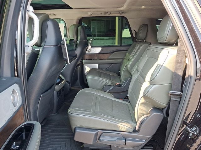 2022 Lincoln Navigator L Black Label