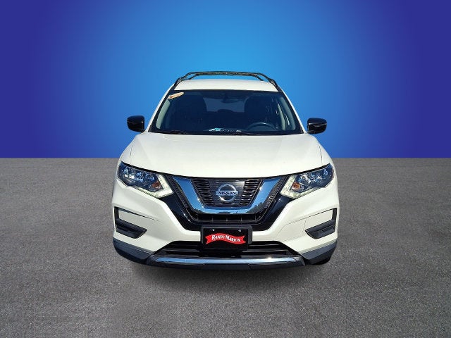 Used 2017 Nissan Rogue SV with VIN 5N1AT2MT0HC885043 for sale in Statesville, NC