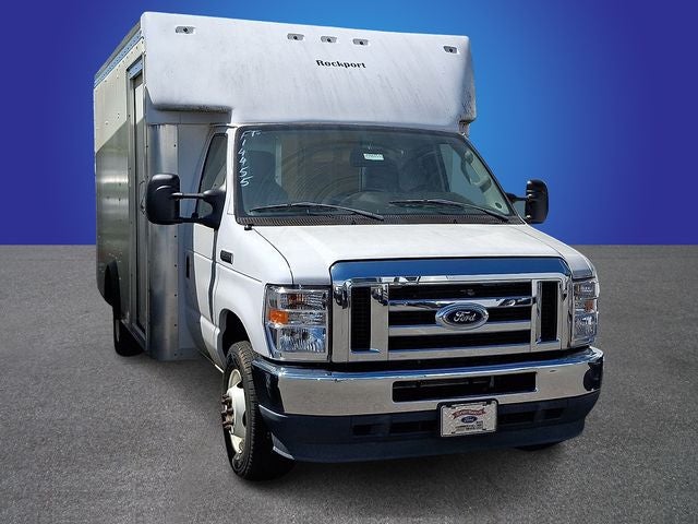2021 Ford E-350SD Base Cutaway