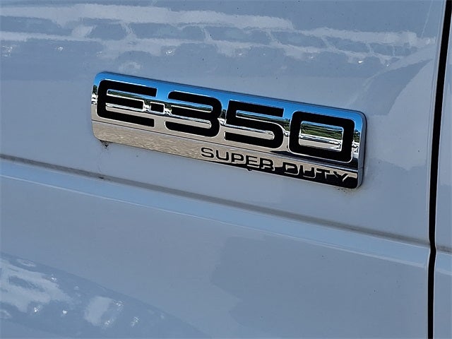 2021 Ford E-350SD Base Cutaway