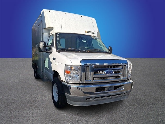 2022 Ford E-350SD Base Cutaway