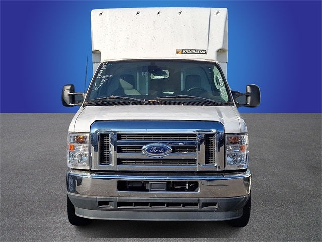 2022 Ford E-350SD Base Cutaway