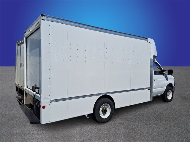 2024 Ford E-350SD Base Cutaway