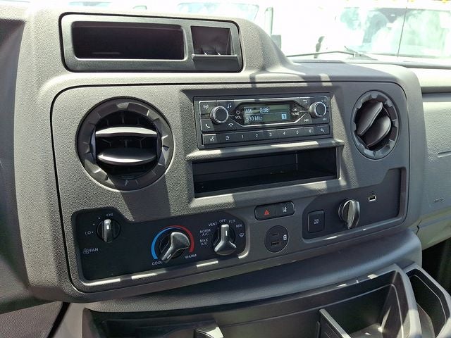 2022 Ford E-Series Cutaway Base - Photo 8