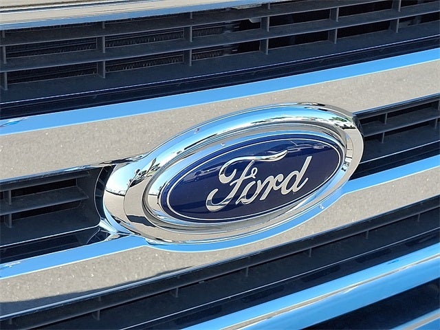 2024 Ford E-350SD Base Cutaway