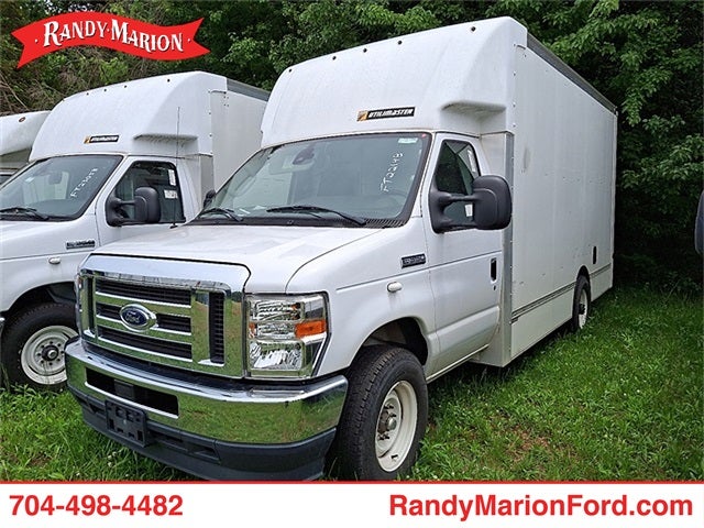 2022 Ford E-350SD Base Cutaway