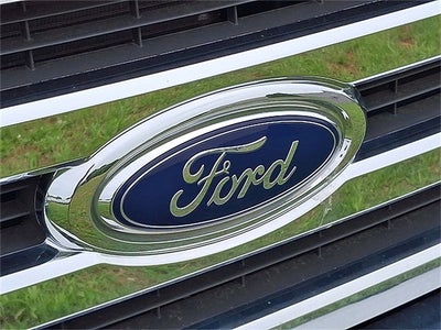 2022 Ford E-350SD Base Cutaway