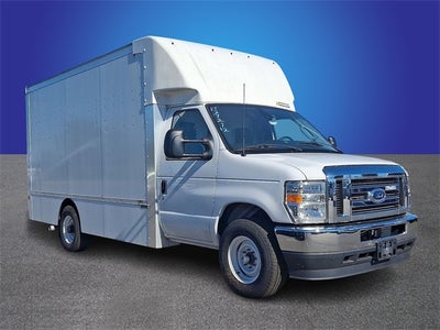 2024 Ford E-350SD Base Cutaway