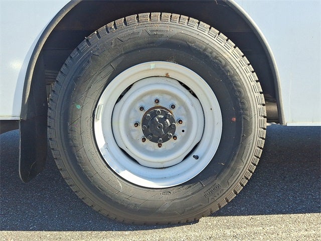 2024 Ford E-350SD Base Cutaway