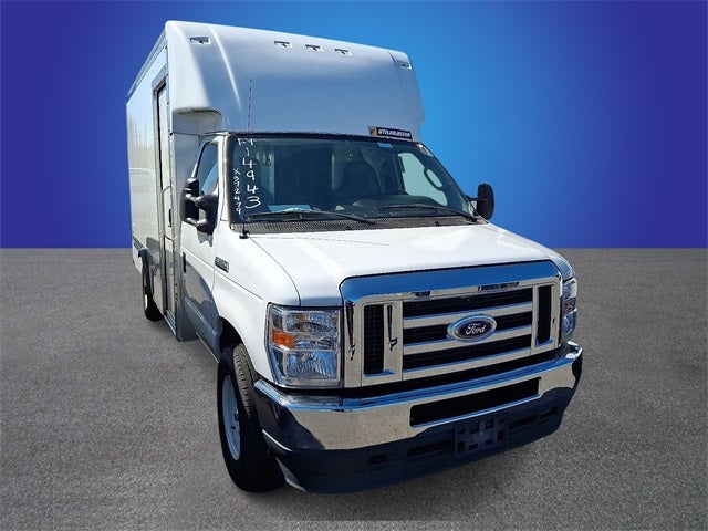 2021 Ford E-350SD Base Cutaway