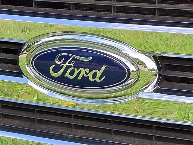 2024 Ford E-350SD Base Cutaway