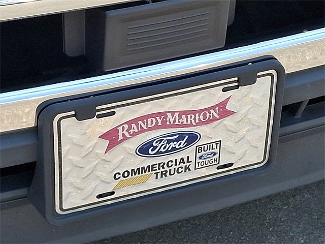 2022 Ford E-350SD Base Cutaway