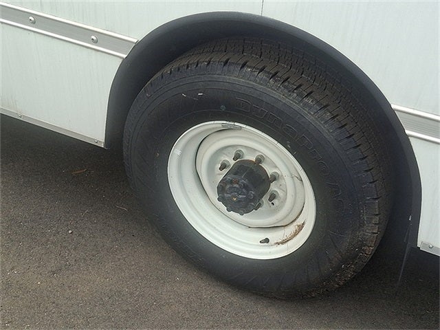 2022 Ford E-350SD Base Cutaway