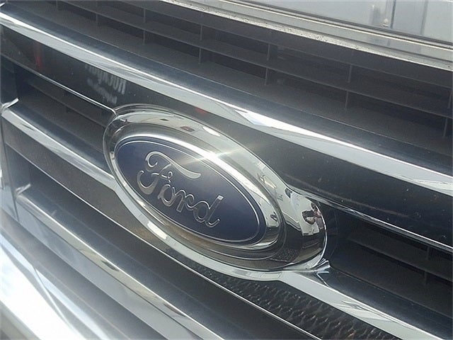 2022 Ford E-350SD Base Cutaway