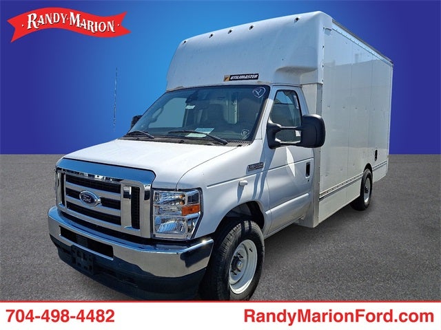 2022 Ford E-350SD Base Cutaway