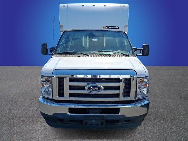 2022 Ford E-350SD Base Cutaway