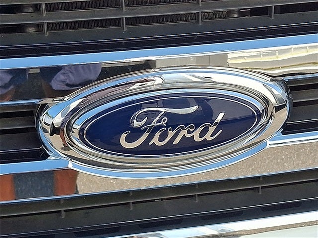 2024 Ford E-350SD Base Cutaway