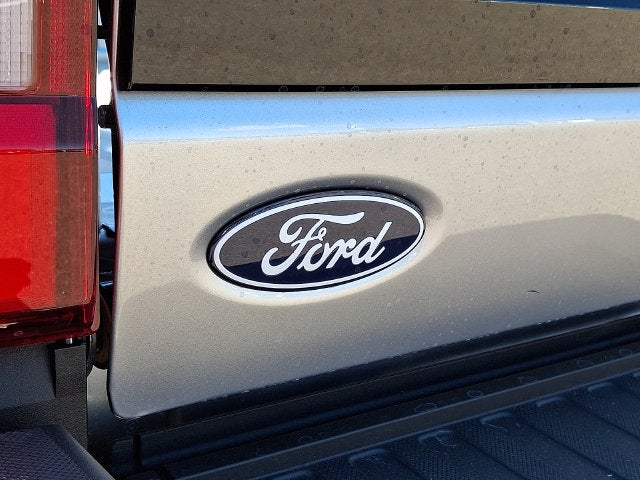 2027 Ford F-350SD Platinum