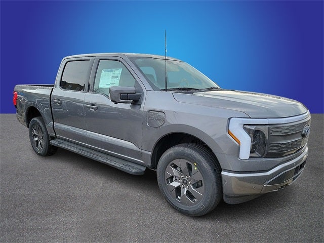 2023 Ford F-150 Lightning LARIAT
