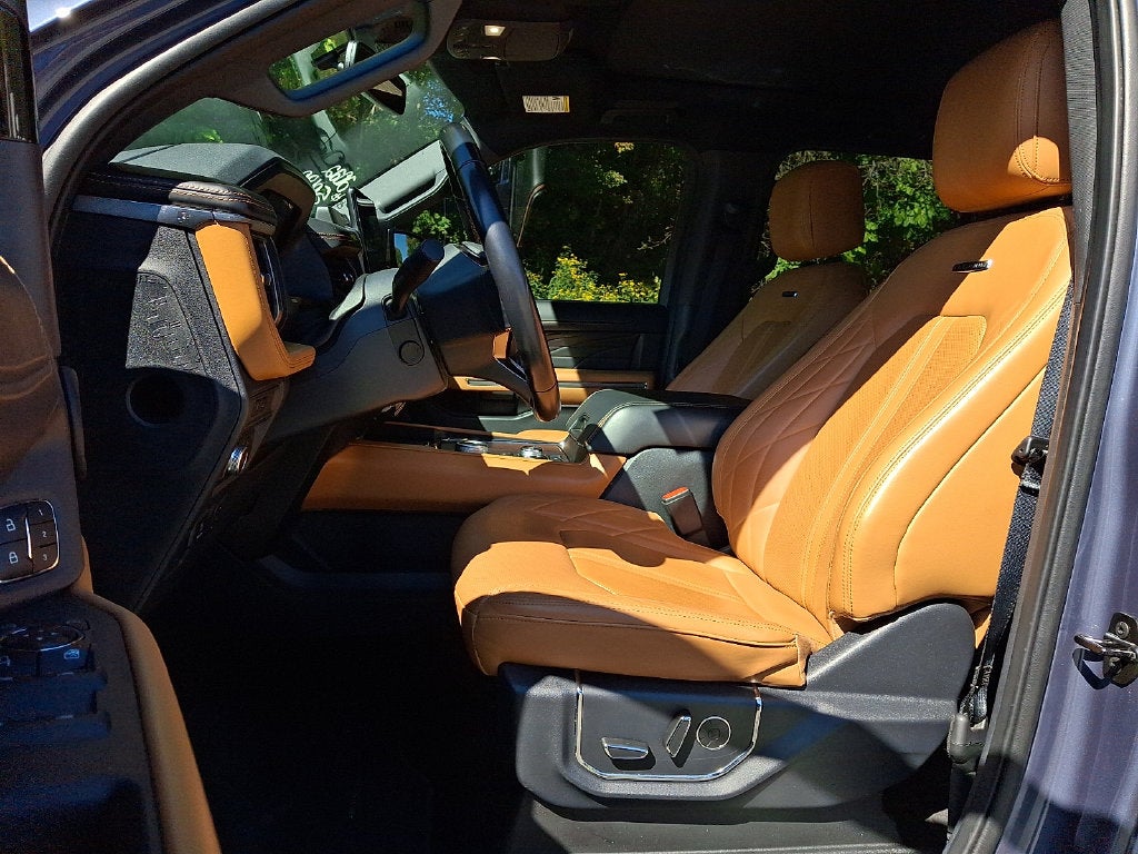 2022 Ford Expedition Max Platinum