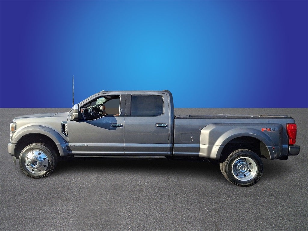 2022 Ford F-450SD Platinum