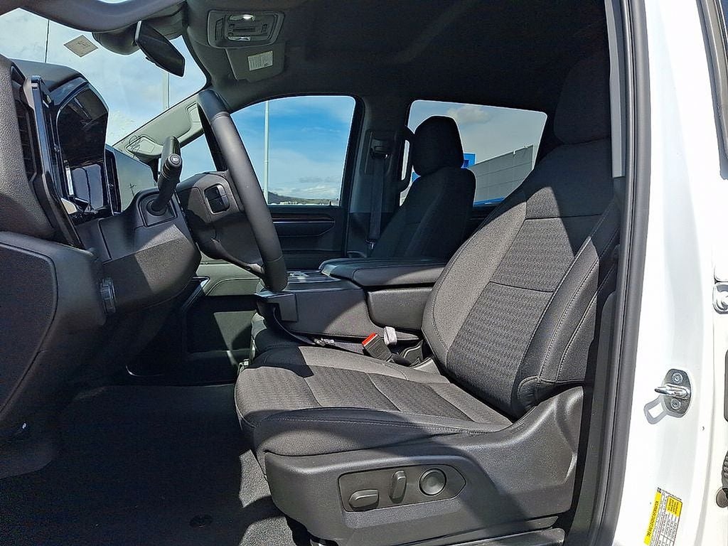 2024 Chevrolet Silverado 1500 LT LT1