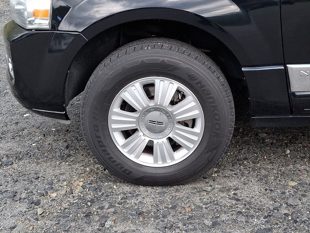 2009 Lincoln Navigator Base