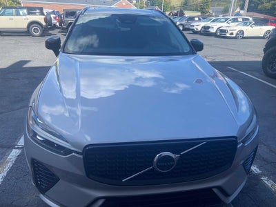 2023 Volvo XC60 B5 Plus Dark Theme