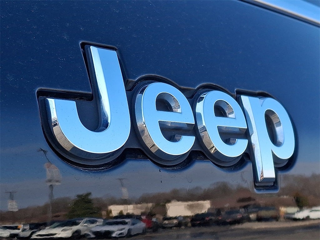 2022 Jeep Grand Cherokee L Laredo 4x4