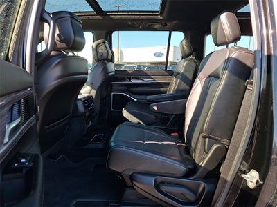 2022 Jeep Wagoneer Series III 4x4