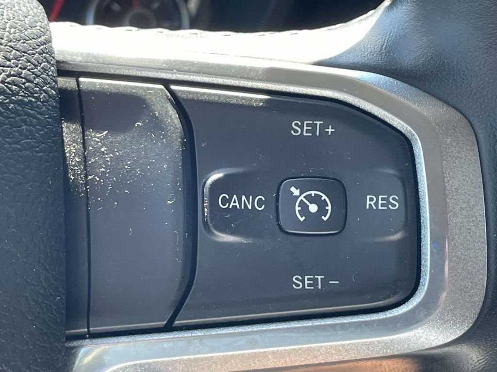 2021 RAM 1500 Laramie Crew Cab 4x4 5'7' Box
