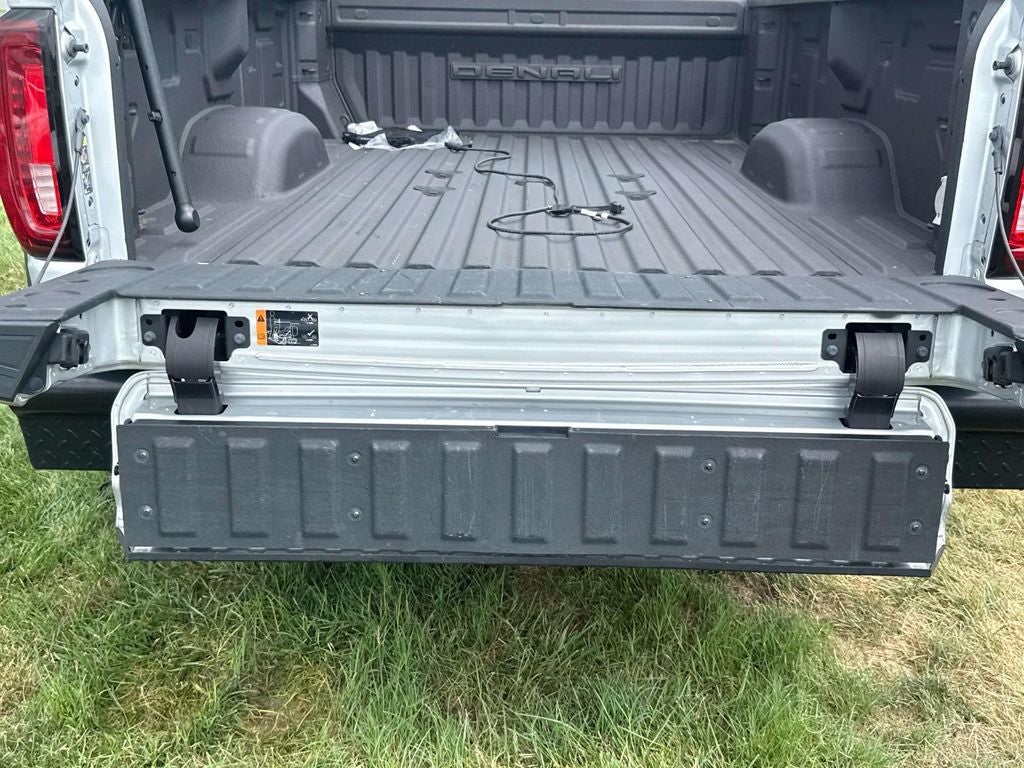 2023 GMC Sierra 3500HD 4WD Crew Cab Long Bed Denali