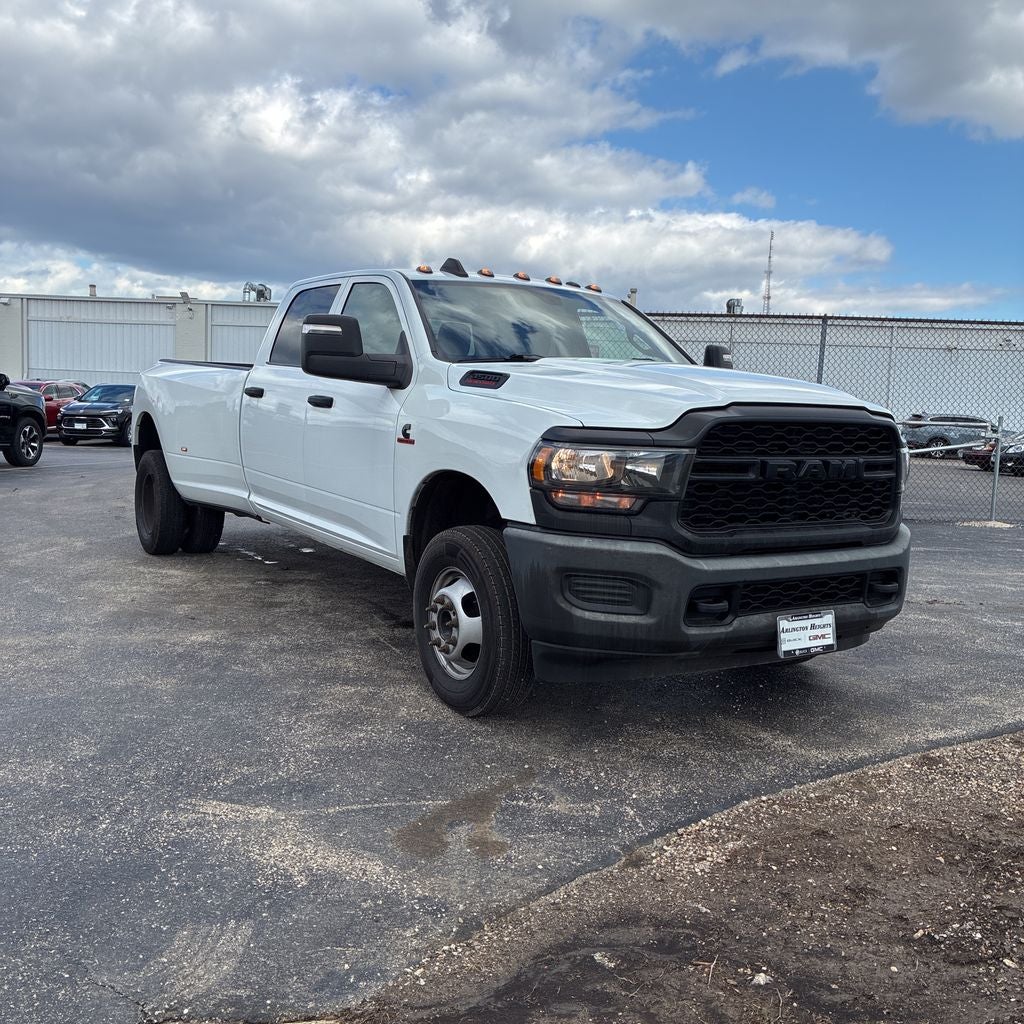 2024 RAM 3500 Tradesman Crew Cab 4x4 8' Box