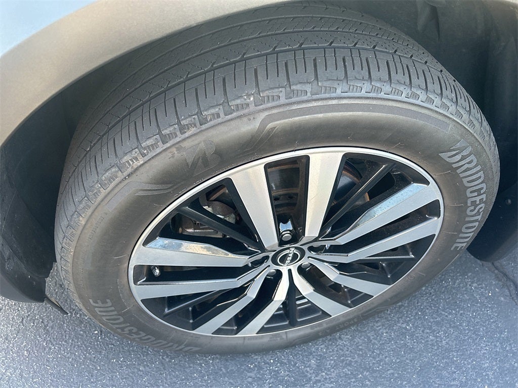 2023 Nissan Pathfinder Platinum 4WD