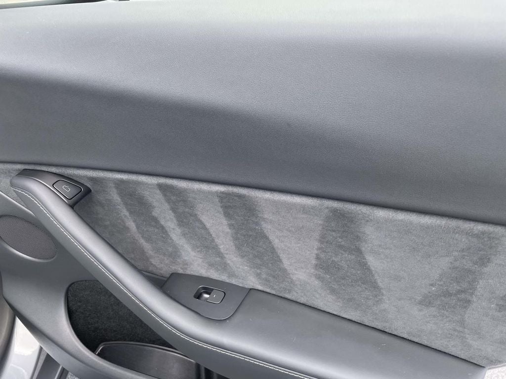 2024 Tesla Model Y Long Range Single Motor Rear-Wheel Drive