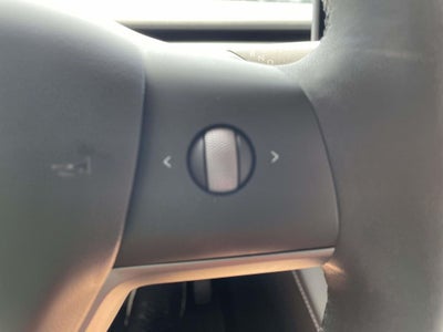 2024 Tesla Model Y Long Range Single Motor Rear-Wheel Drive