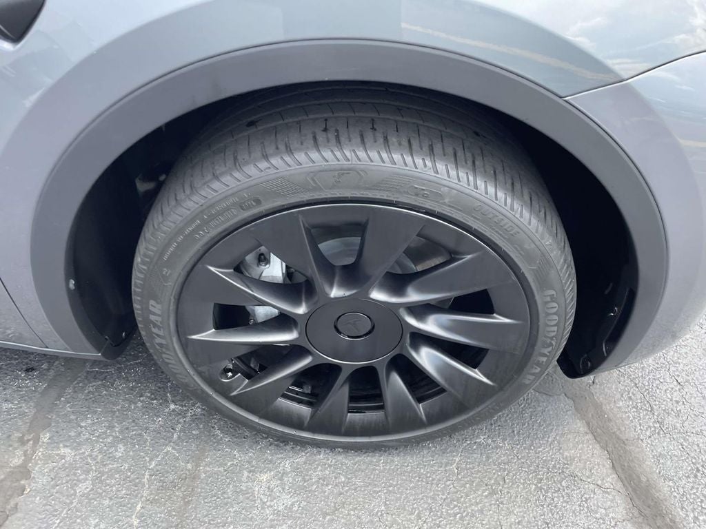 2024 Tesla Model Y Long Range Single Motor Rear-Wheel Drive