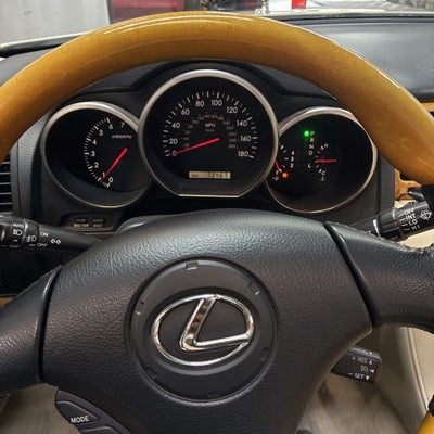 2005 Lexus SC 430