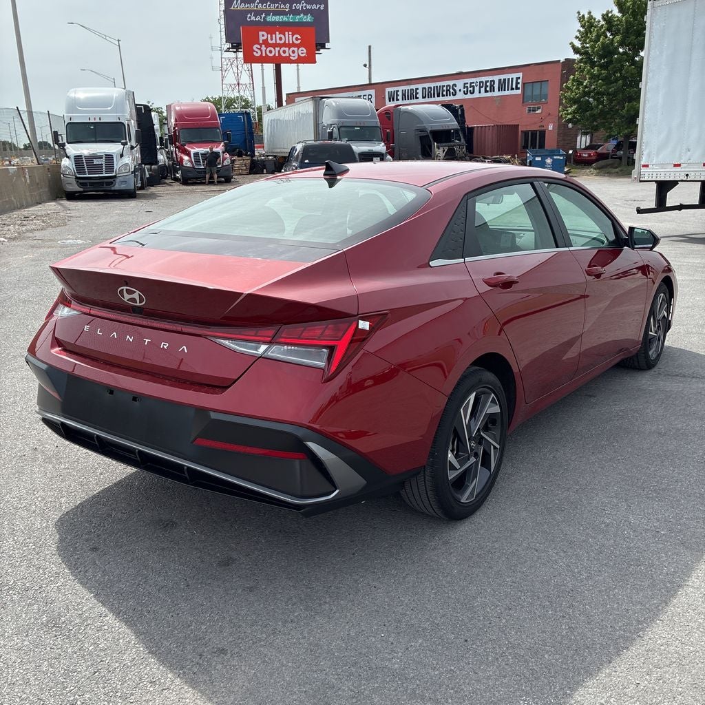 2025 Hyundai Elantra SEL Convenience