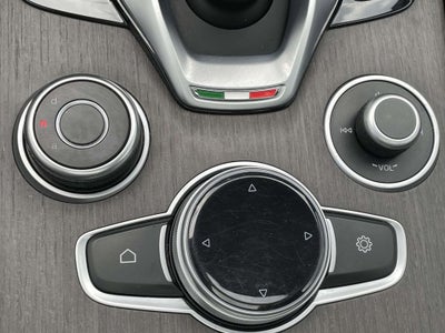 2022 Alfa Romeo Stelvio Ti AWD