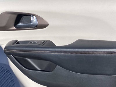2017 Chrysler Pacifica Touring L Plus