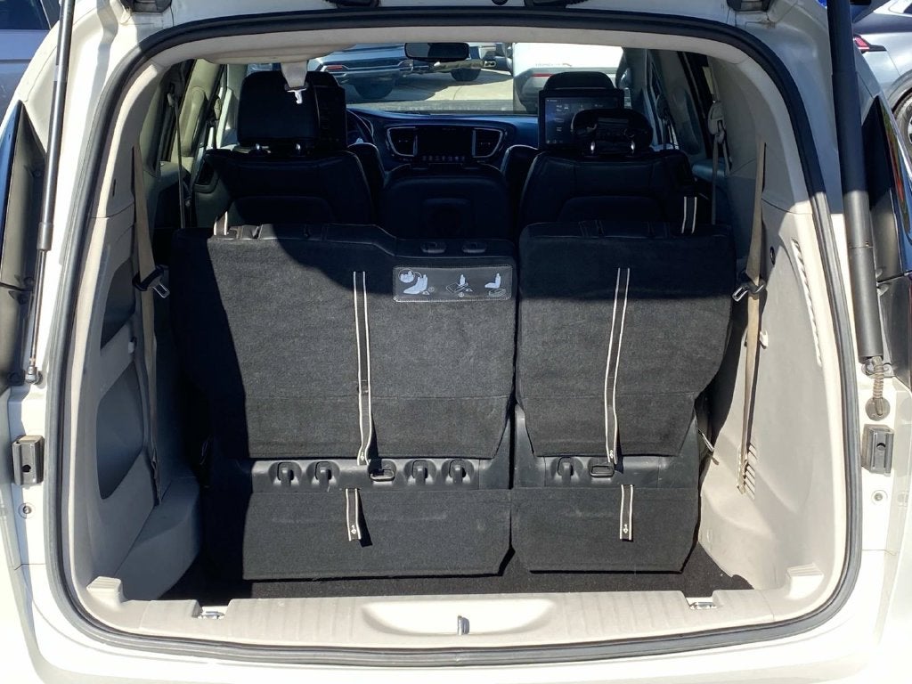 2017 Chrysler Pacifica Touring L Plus