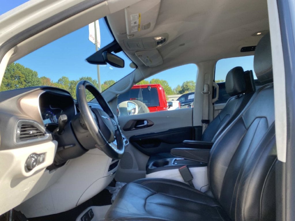 2017 Chrysler Pacifica Touring L Plus