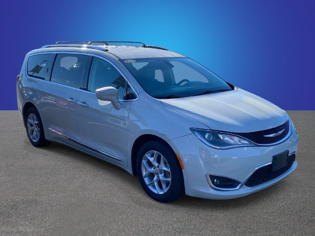 2017 Chrysler Pacifica Touring L Plus