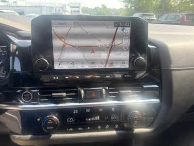 2023 Nissan Pathfinder SL